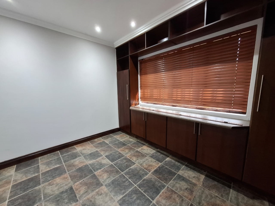 4 Bedroom Property for Sale in Park West Free State